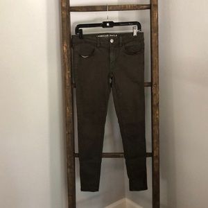 AE Super Stretch soft green jeggings